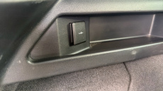 Land Rover Discovery Sport 1.5 P300e R-Dynamic SE 5dr Auto [5 Seat] Station Wagon